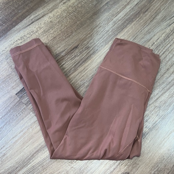 Lululemon Wunder Train 23” Cropped Leggings - Picture 1 of 6